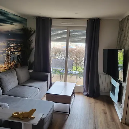 Cosy Au Rdc Parking Prive, Terasse, Wifi * Alençon