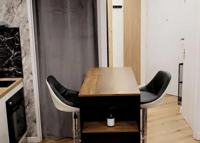 Cosy Au Rdc Parking Prive, Terasse, Wifi 아파트 알랑송